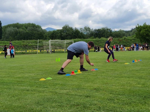 63 двойки се включиха в пролетното издание на спортния формат “Мама, татко и аз”