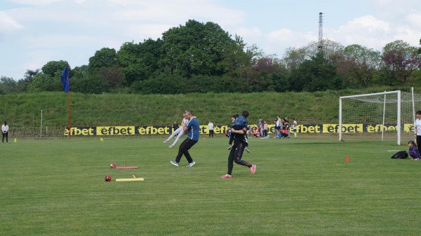 63 двойки се включиха в пролетното издание на спортния формат “Мама, татко и аз”