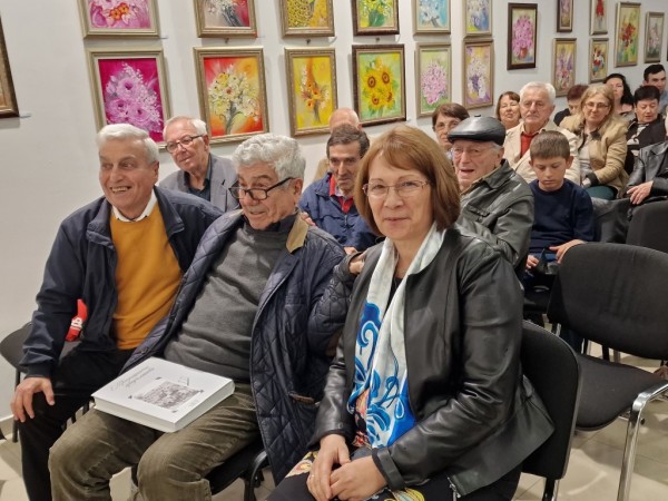 Официално представяне на уникалния албум „Нашиятъ Казанлъкъ“