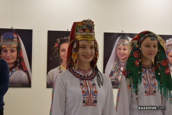 Фотоизложба на Регионална Занаятчийска Камара Пловдив с куратор Стоян Маринов гостува в Казанлък