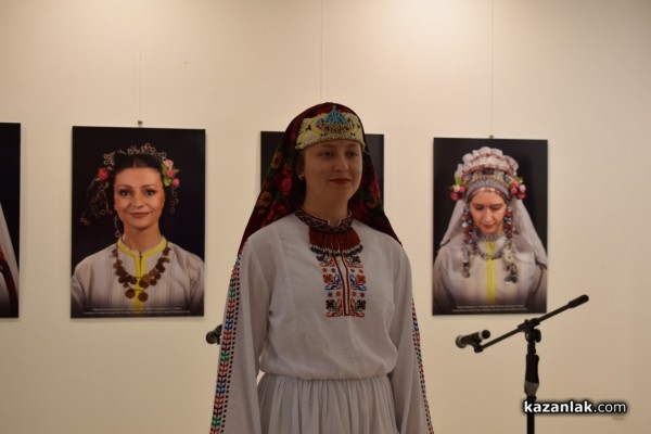 Фотоизложба на Регионална Занаятчийска Камара Пловдив с куратор Стоян Маринов гостува в Казанлък