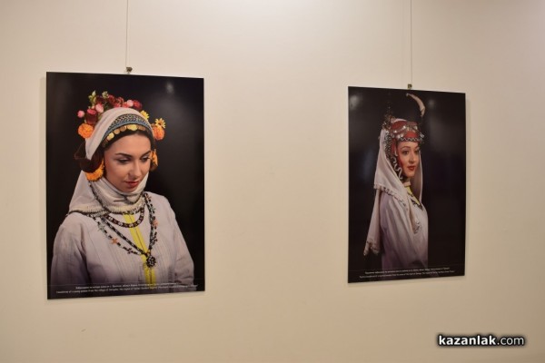 Фотоизложба на Регионална Занаятчийска Камара Пловдив с куратор Стоян Маринов гостува в Казанлък