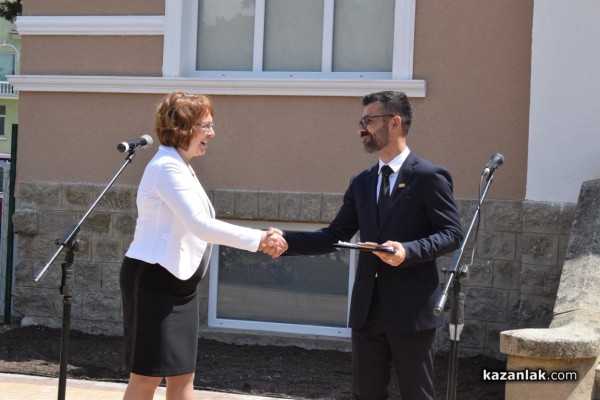 Незабрвим 24 май в Казанлък - мистичната “Ахинора“ на Иван Милев вече има дом