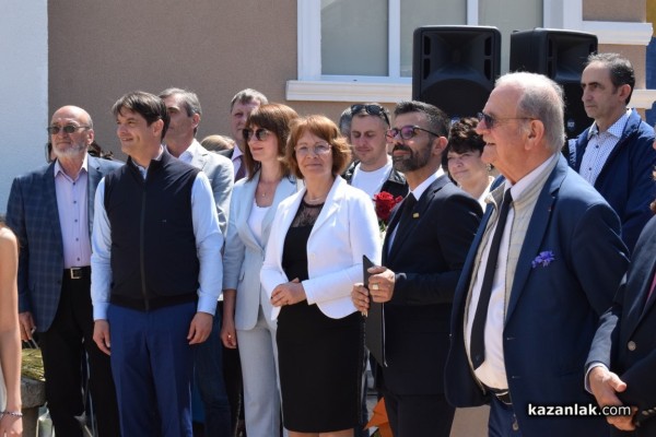 Незабрвим 24 май в Казанлък - мистичната “Ахинора“ на Иван Милев вече има дом