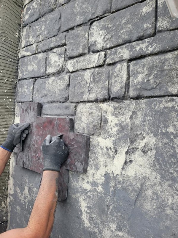 Щампован бетон за всеки дом! Избор от над 50 модела щампи и огромно разнообразие от цветове и текстури