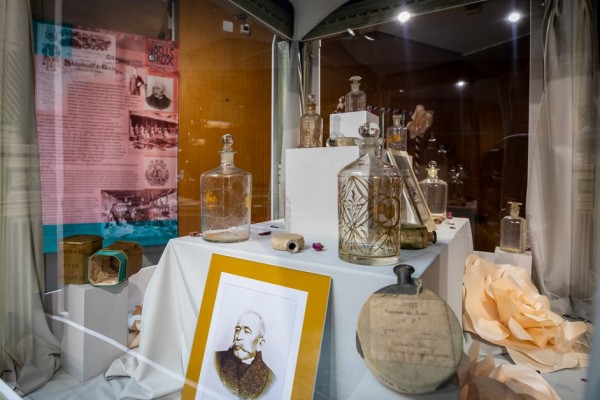 Дизайнерката Мариела Гемишева ще допълни изложбата “La belle Rose” с интересен пърформанс