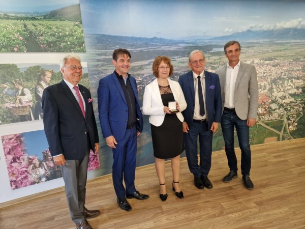 Кметовете на Казанлък и френския Грас - обединени зад каузата за опазване на розовото масло