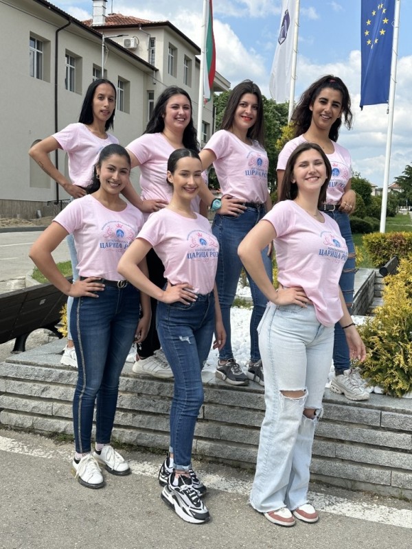 8 момичета и 8 момчета ще се борят за приза Царица Роза и Цар на минералната вода в Павел баня