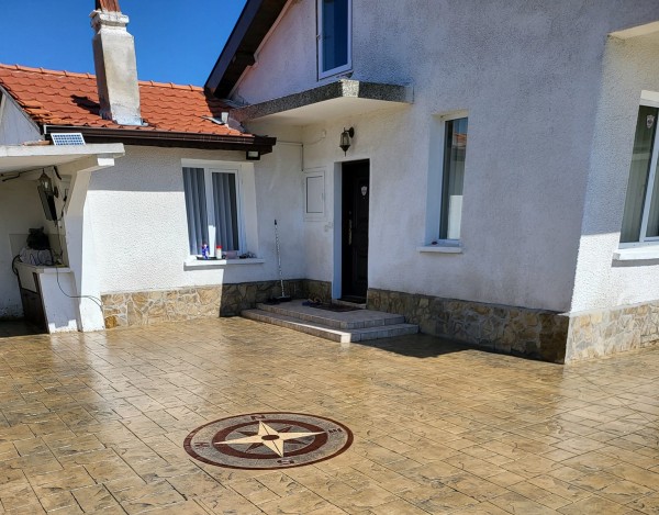 Щампован бетон за всеки дом! Избор от над 50 модела щампи и огромно разнообразие от цветове и текстури