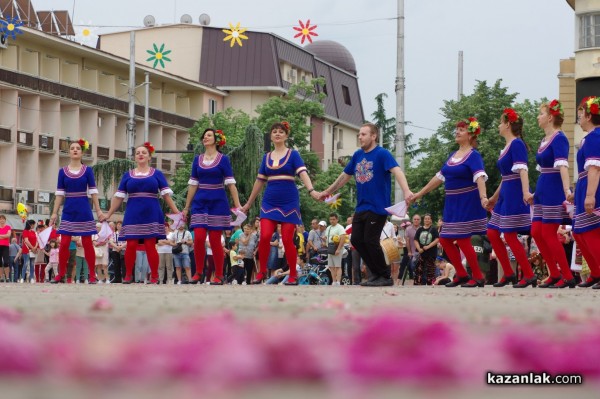 39 състава от цялата страна се събират в Казанлък за надиграването “Тъпан бие, хоро се вие“