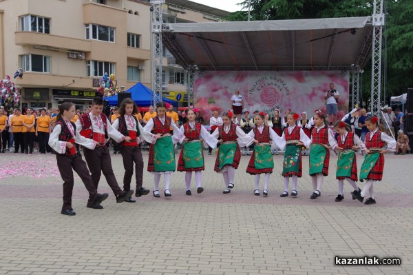 39 състава от цялата страна се събират в Казанлък за надиграването “Тъпан бие, хоро се вие“