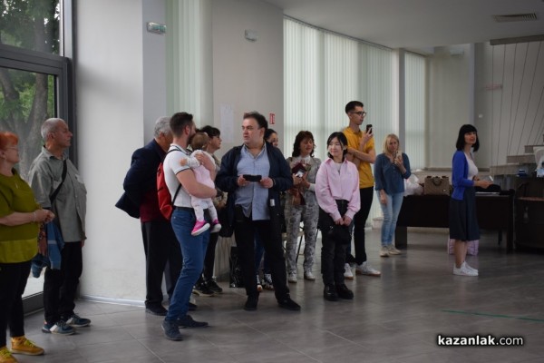 Царица Роза 2017 представи дебютната си книга-албум, посветена на Казанлък и дъхавите му рози