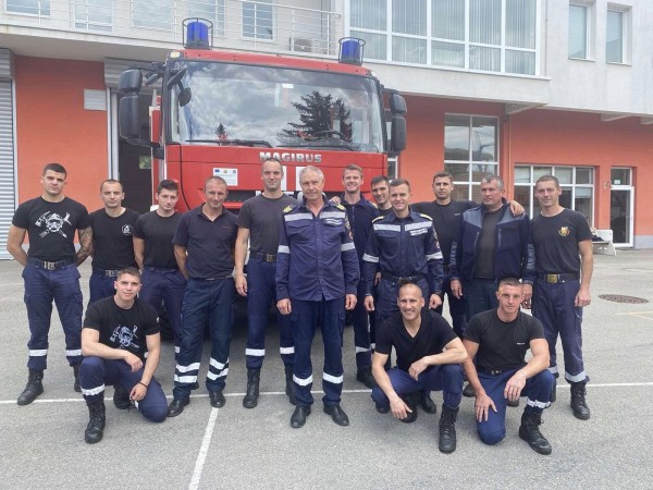 Казанлъшките пожарникари изпратиха в заслужена почивка своя колега - младши инспектор Евгени Турлаков