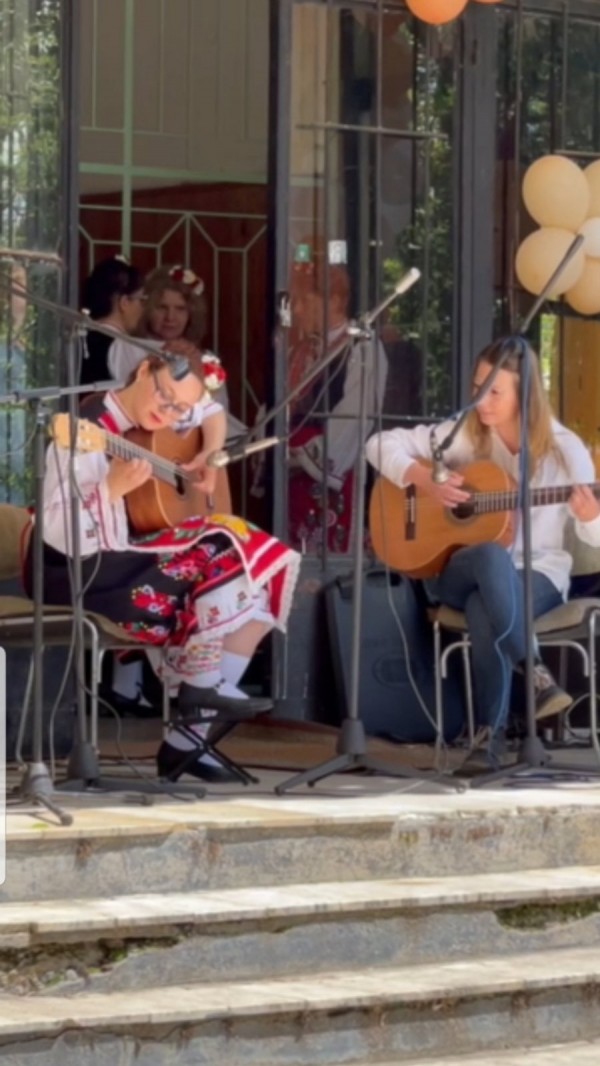 Село Хаджидимитрово отбеляза 24 май с богата програма