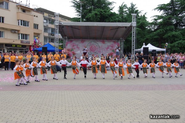 39 състава от цялата страна се събират в Казанлък за надиграването “Тъпан бие, хоро се вие“