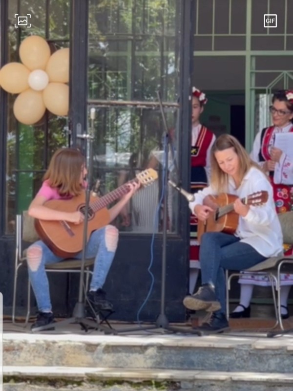 Село Хаджидимитрово отбеляза 24 май с богата програма