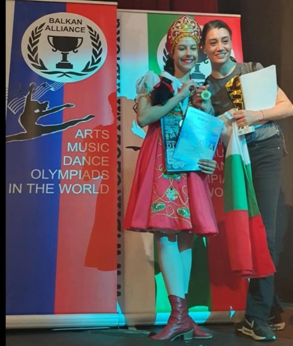 Фурор за Грациите в Солун! Балерините ни се завърнаха със 17 медала от Континенталната олимпиада