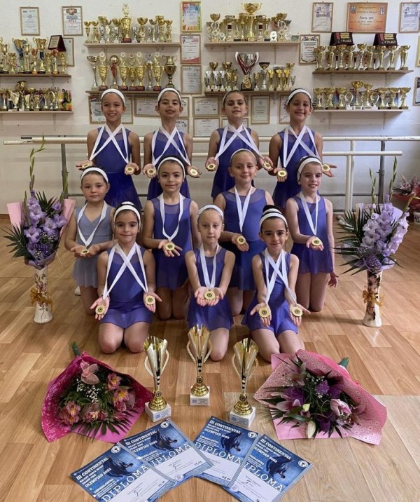 Фурор за Грациите в Солун! Балерините ни се завърнаха със 17 медала от Континенталната олимпиада