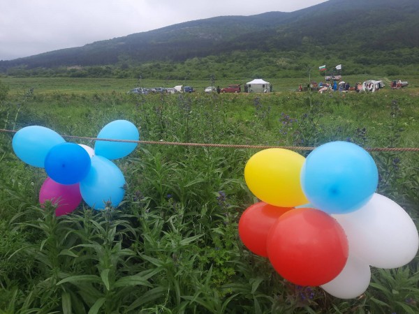 Село Ясеново тази сутрин с ритуал “Розобер“ ви очаква в Розовата долина 