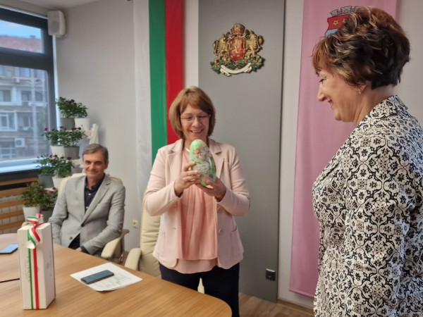 Ползотворни срещи в побратимените на Казанлък градове 