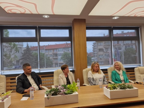 Ползотворни срещи в побратимените на Казанлък градове 