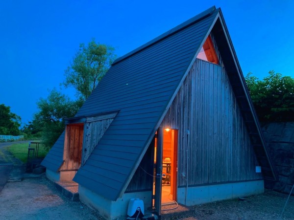 Масиви с роза Дамасцена радват жителите и гостите на японския град Ямагата