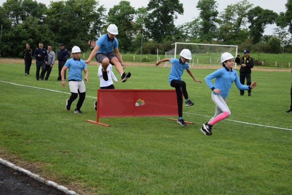 Казанлъшки ученици се класираха втори в областната надпревара “Млад огнеборец“