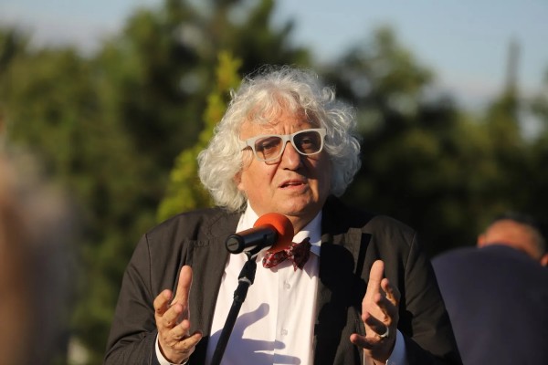 Доц. Георги Лозанов гостува в Казанлък с лекцията “Раждането на автора в българската фотография“  / Новини от Казанлък