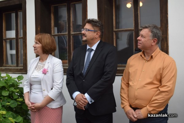 Творбите на 148 художници от 35 страни бяха представени в единадесетото издание на международна изложба Минипринт Казанлък