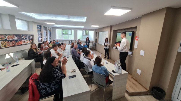 ПГЛПТ финализира поредния успешен проект по Еразъм +