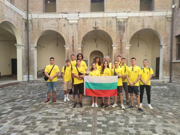 Лятна академия за малките, професионален курс „Програмист“- за големите деца!