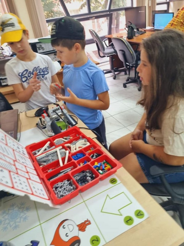 Лятна академия за малките, професионален курс „Програмист“- за големите деца!