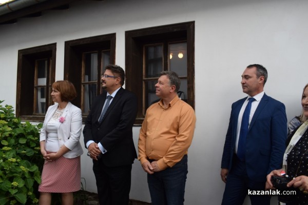 Творбите на 148 художници от 35 страни бяха представени в единадесетото издание на международна изложба Минипринт Казанлък