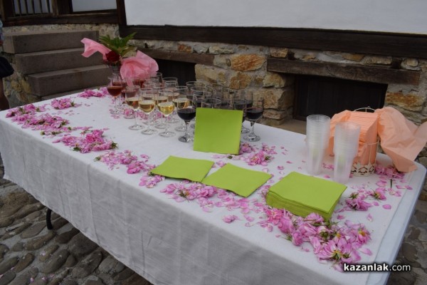 Творбите на 148 художници от 35 страни бяха представени в единадесетото издание на международна изложба Минипринт Казанлък