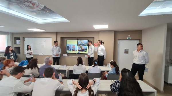 ПГЛПТ финализира поредния успешен проект по Еразъм +