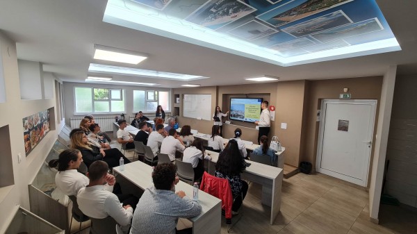 ПГЛПТ финализира поредния успешен проект по Еразъм +