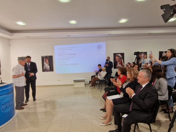 Кметът Галина Стоянова: Вгледайте се в нашия град! Тук българите наистина са издигнали на пиедестал духовността