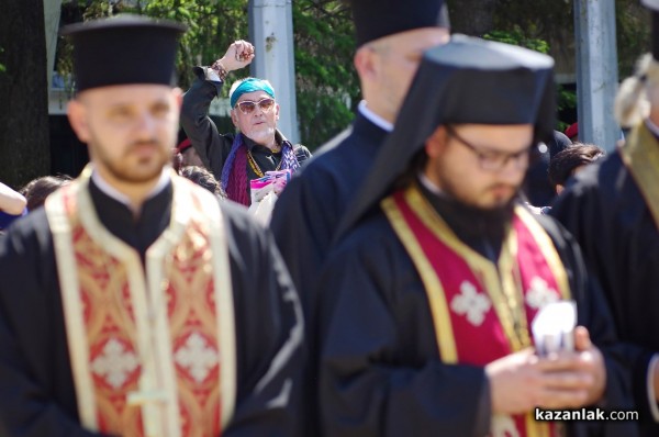 Празник на Казанлък и знаменно шествие за Деня на Ботев