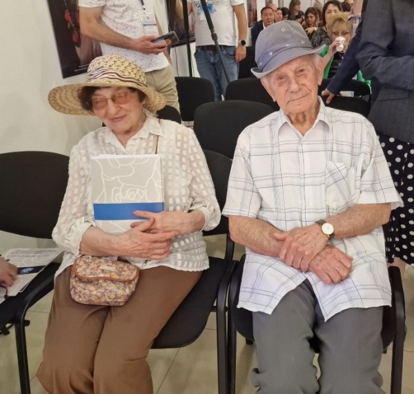 Кметът Галина Стоянова: Вгледайте се в нашия град! Тук българите наистина са издигнали на пиедестал духовността