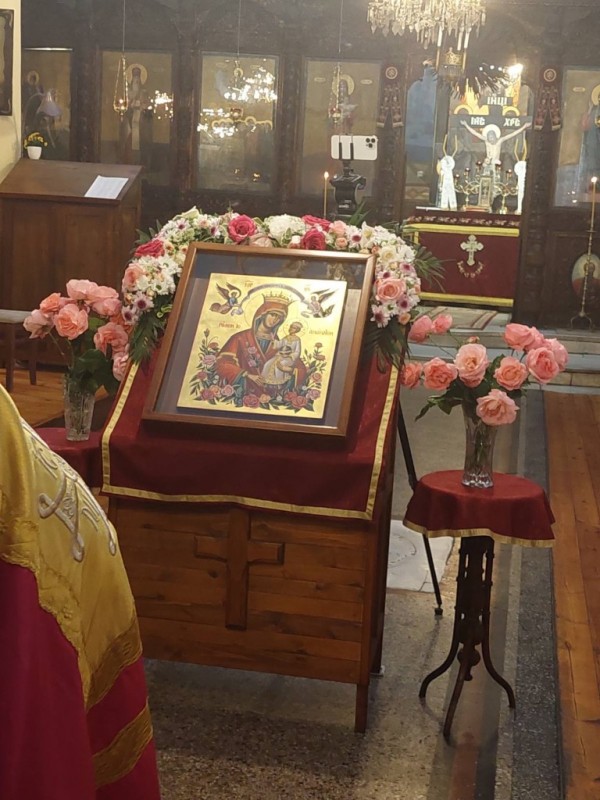 На празника на Казанлък пристигна чудотворната икона на Света Богородица „Неувяхващ цвят“