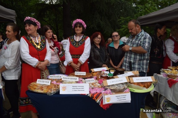 Разнообразие от традиционни ястия показаха местните читалища в  „Хлябът на българина“ 
