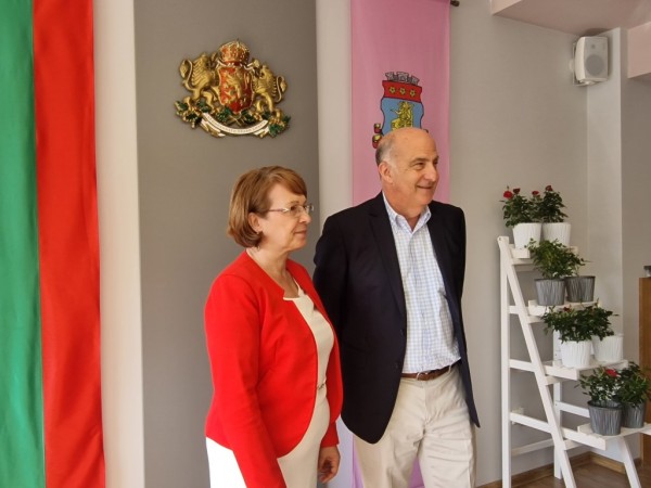 Първа среща на кмета на Казанлък с новия посланик на САЩ у нас н. пр. посланик Кенет Мертен