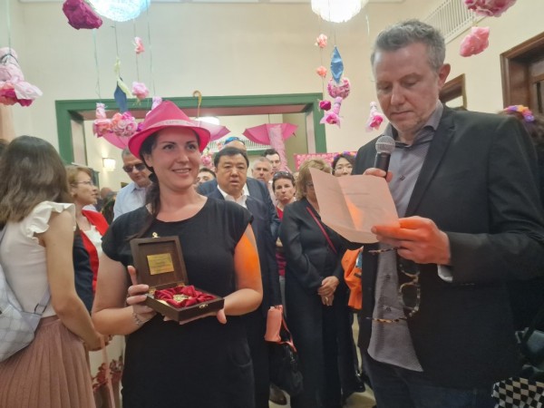 Девет делегации от побратимени градове посрещна кметът Галина Стоянова в Казанлък