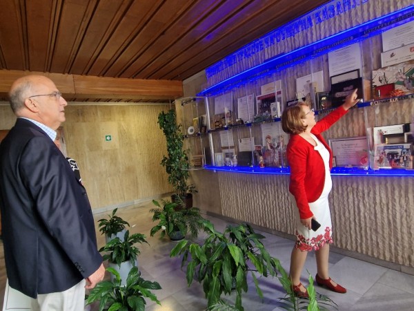 Първа среща на кмета на Казанлък с новия посланик на САЩ у нас н. пр. посланик Кенет Мертен