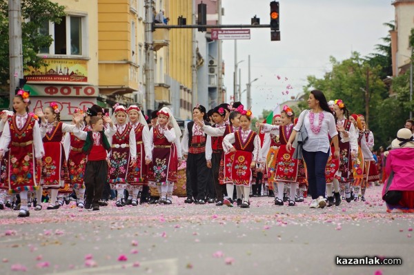 Празнично шествие / част 2