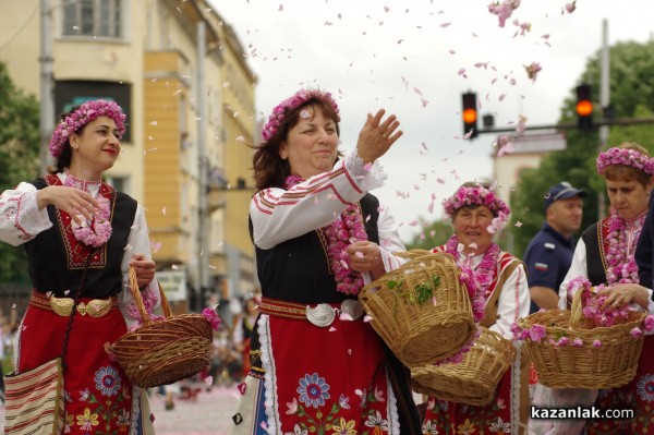 Галина Стоянова: Радостта от живота е толкова голяма, че на всички ни се иска да разперим ръце и да се въртим докато ни се завие свят!