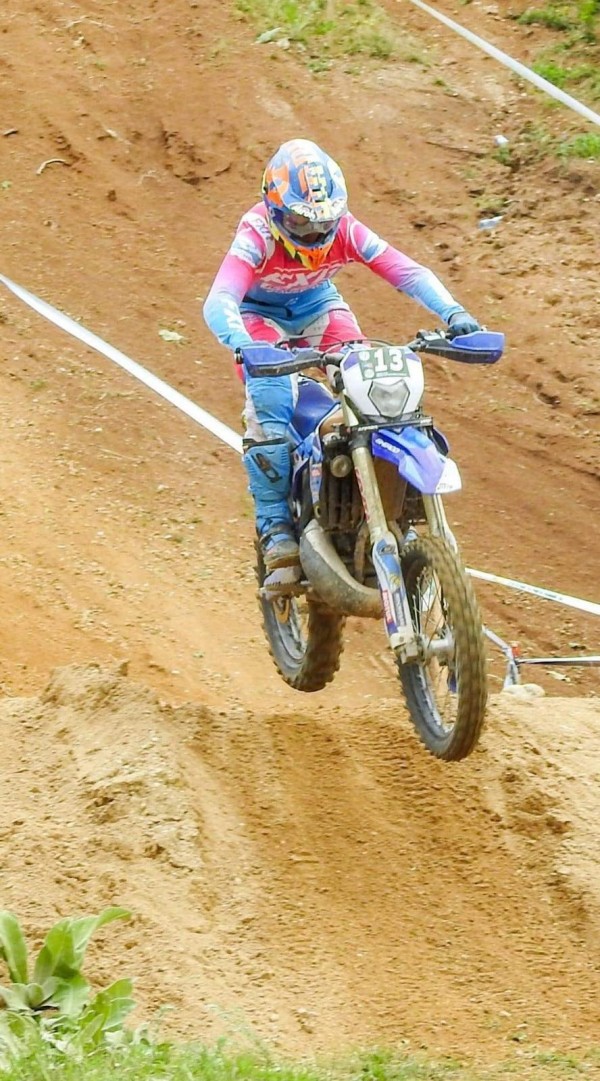 Любомир Синев и Теована Станчева са лидери във временното класиране на Ендуро шампионата / Видео 