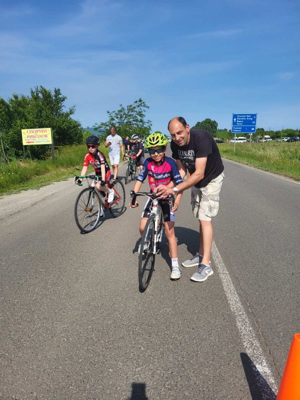 Шампионска и вицешампионска титли спечелиха колоездачите от КК “Лястовица-1905“  