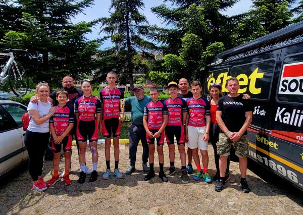 Шампионска и вицешампионска титли спечелиха колоездачите от КК “Лястовица-1905“  