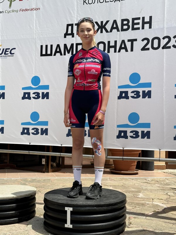 Шампионска и вицешампионска титли спечелиха колоездачите от КК “Лястовица-1905“  